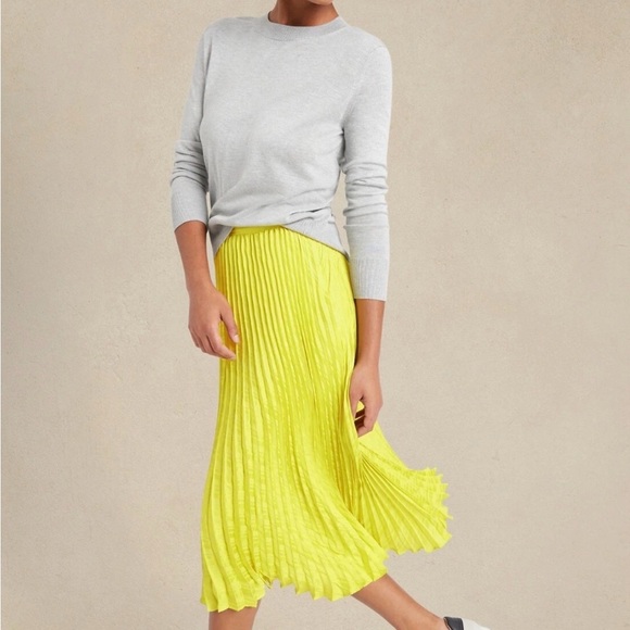 Banana Republic Dresses & Skirts - NWT Banana Republic Knife Pleated Midi A-Line Skirt Citron Yellow Sz 4